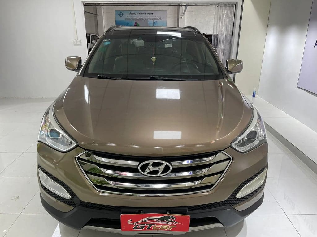 Hyundai Santa Fe used suv for Nigeria market