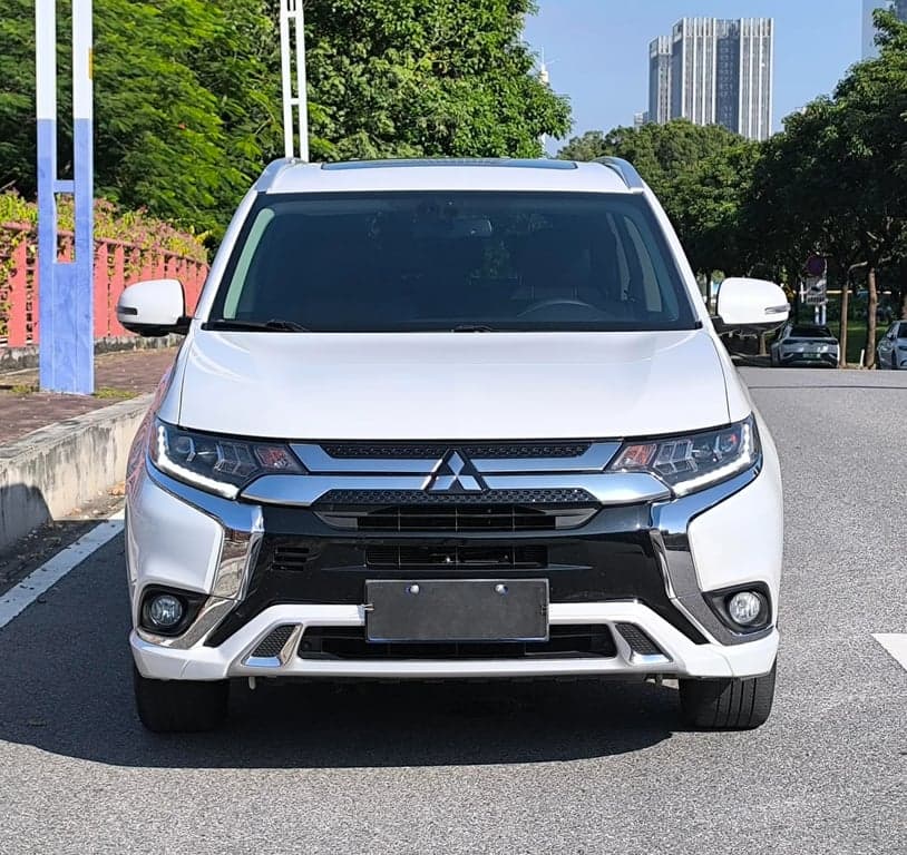 Mitsubishi Outlander used suv for Nigeria market