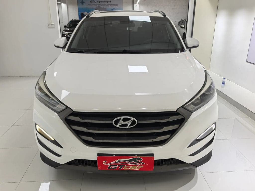 Hyundai Tucson used suv for Nigeria market